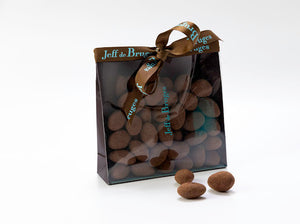 250 gm almond  natural chocolate / ٢٥٠ غرام من الشوكولا الطبيعيه مع اللوز